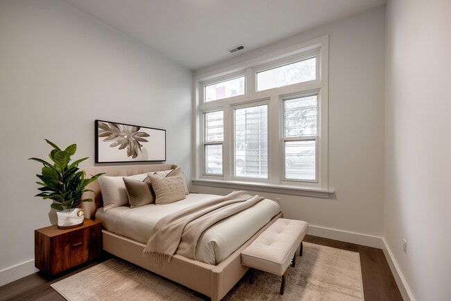 Building Photo - 1456 N Kedzie Ave