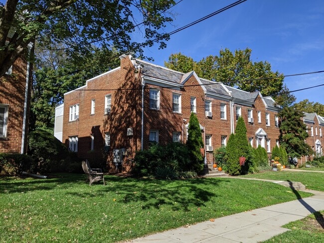 Building Photo - 2316 40th St NW