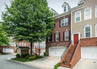 Building Photo - Spacious 3-Story Townhome Near Crabtree – Available January 15