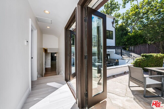 Building Photo - 1600 Benedict Canyon Drive