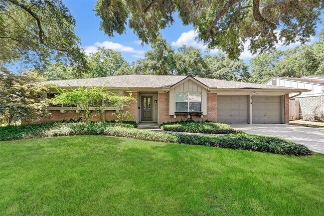Primary Photo - 5719 Willowbend Blvd