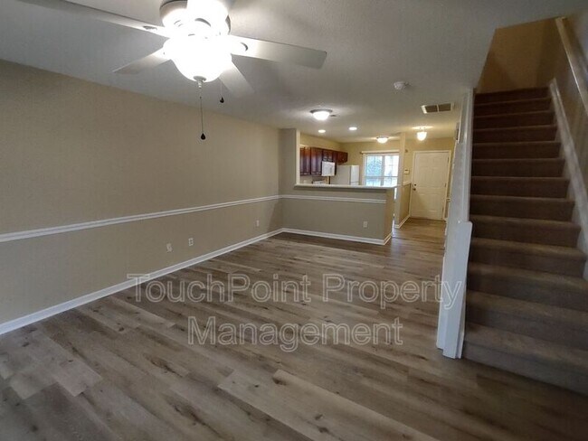 Building Photo - 10215 Reindeer Way Ln