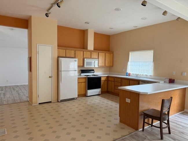 Building Photo - ? Newly Remodeled 3 Bedroom, 2 Bath Home in Monroe, Oregon ?