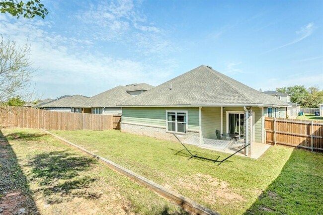 Building Photo - 612 NW 183rd St