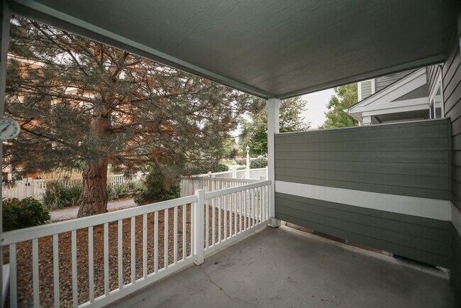 Building Photo - 2003 Grays Peak Dr