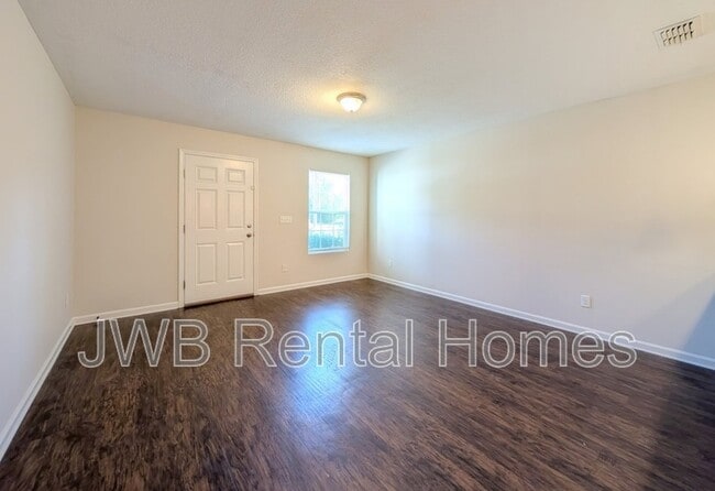 Building Photo - 8401 McGirts Village Ln