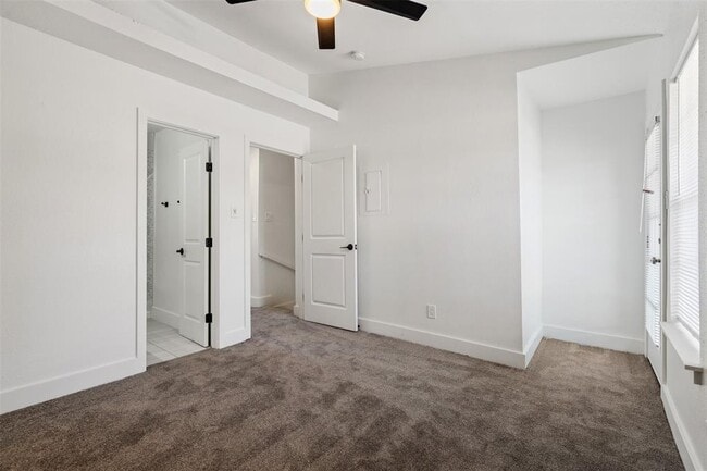 Building Photo - 1810 River Crossing Cir