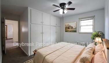 Building Photo - 1209-11 1/2 11 1/2 St N