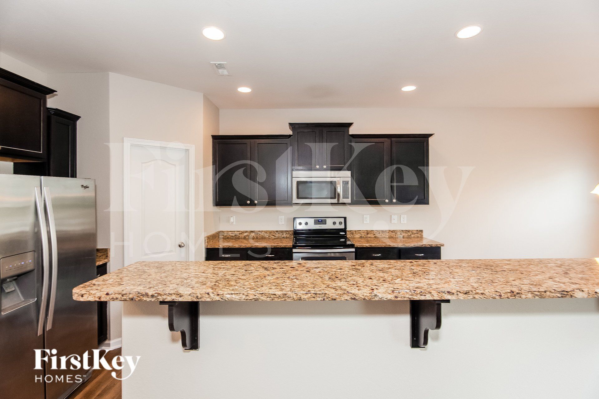 Building Photo - 2516 Meadow Crossing Dr