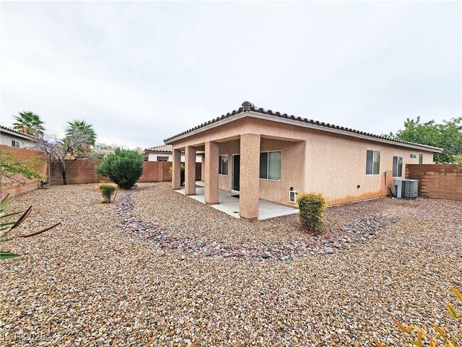 Building Photo - 5561 Carrara Pointe St