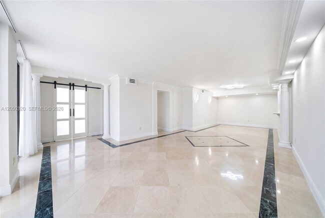 Building Photo - 2301 S Ocean Dr