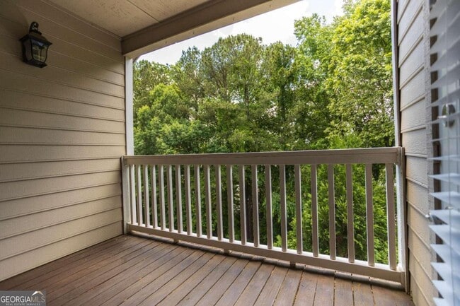 Building Photo - 1250 Parkwood Cir SE