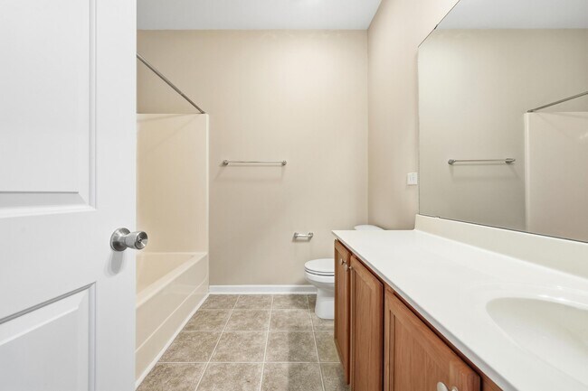 Building Photo - 292 Oak Crest Cir