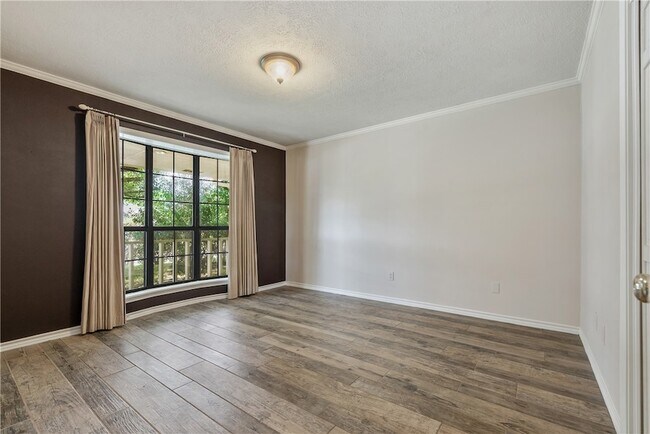 Building Photo - 1806 Rosebud Ct