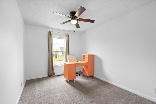 Building Photo - 3231 Tabby Dr