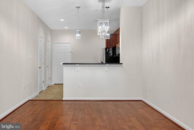 Building Photo - 42563 Highgate Terrace