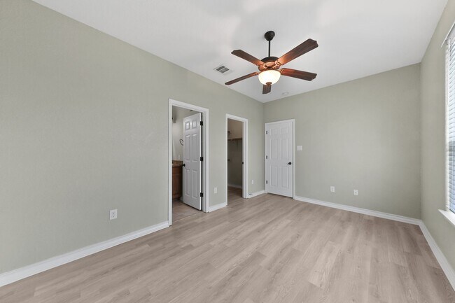 Building Photo - Five Points 4 bedroom home