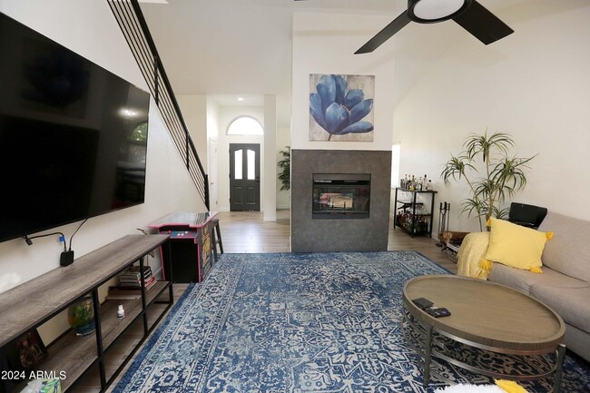 Building Photo - 11271 E Poinsettia Dr