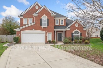 Building Photo - 11012 Southfield Dr