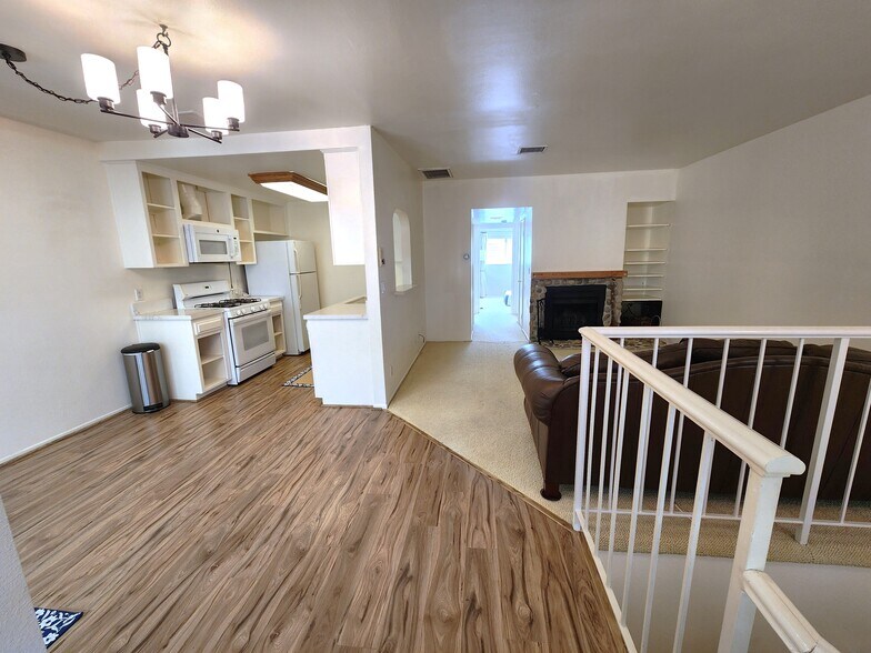 Building Photo - 5322 Colodny Dr