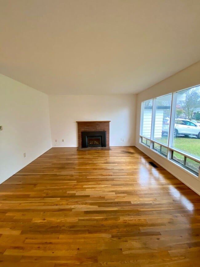 Building Photo - 1206 SE 87th Ave