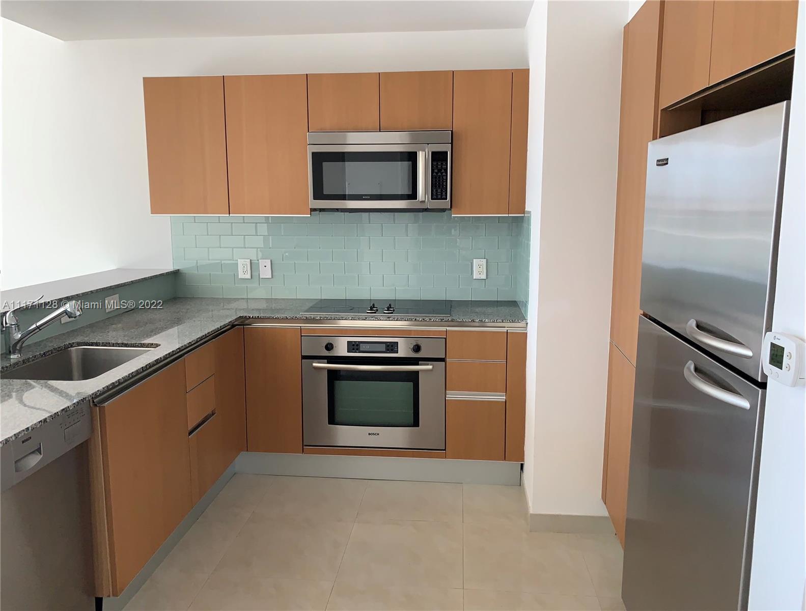 Building Photo - 1050 Brickell Ave