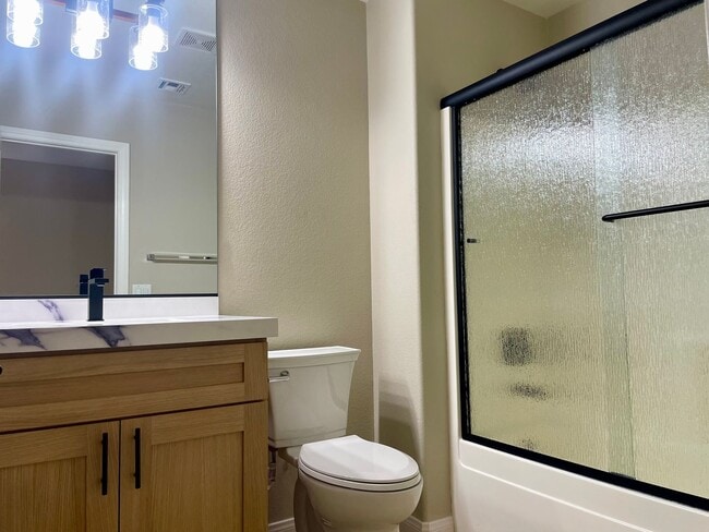 Building Photo - BEAUTIFUL SINGLE STORY HOME IN GATED COMMUNITY OF STALLION MOUNTAIN