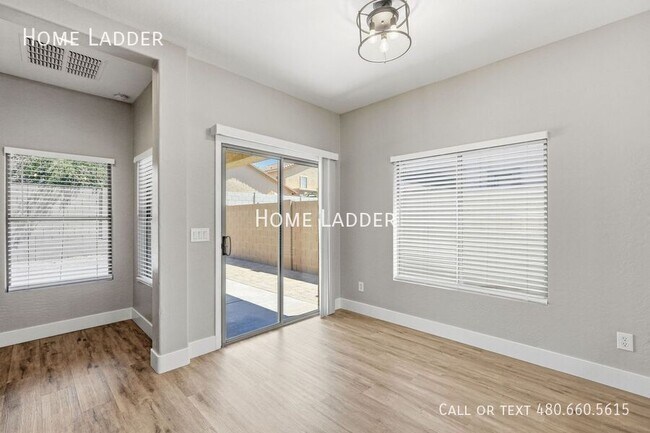 Building Photo - 2576 W Preserve Way
