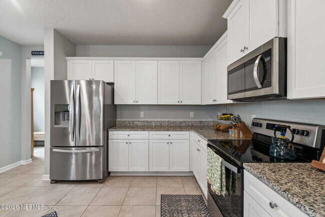 Building Photo - 49 Pasadena Dr