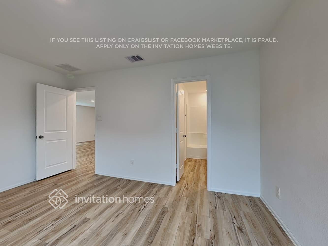 Building Photo - 18714 Mercer Fls Dr