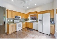 Building Photo - 6165 NW 77th Pl