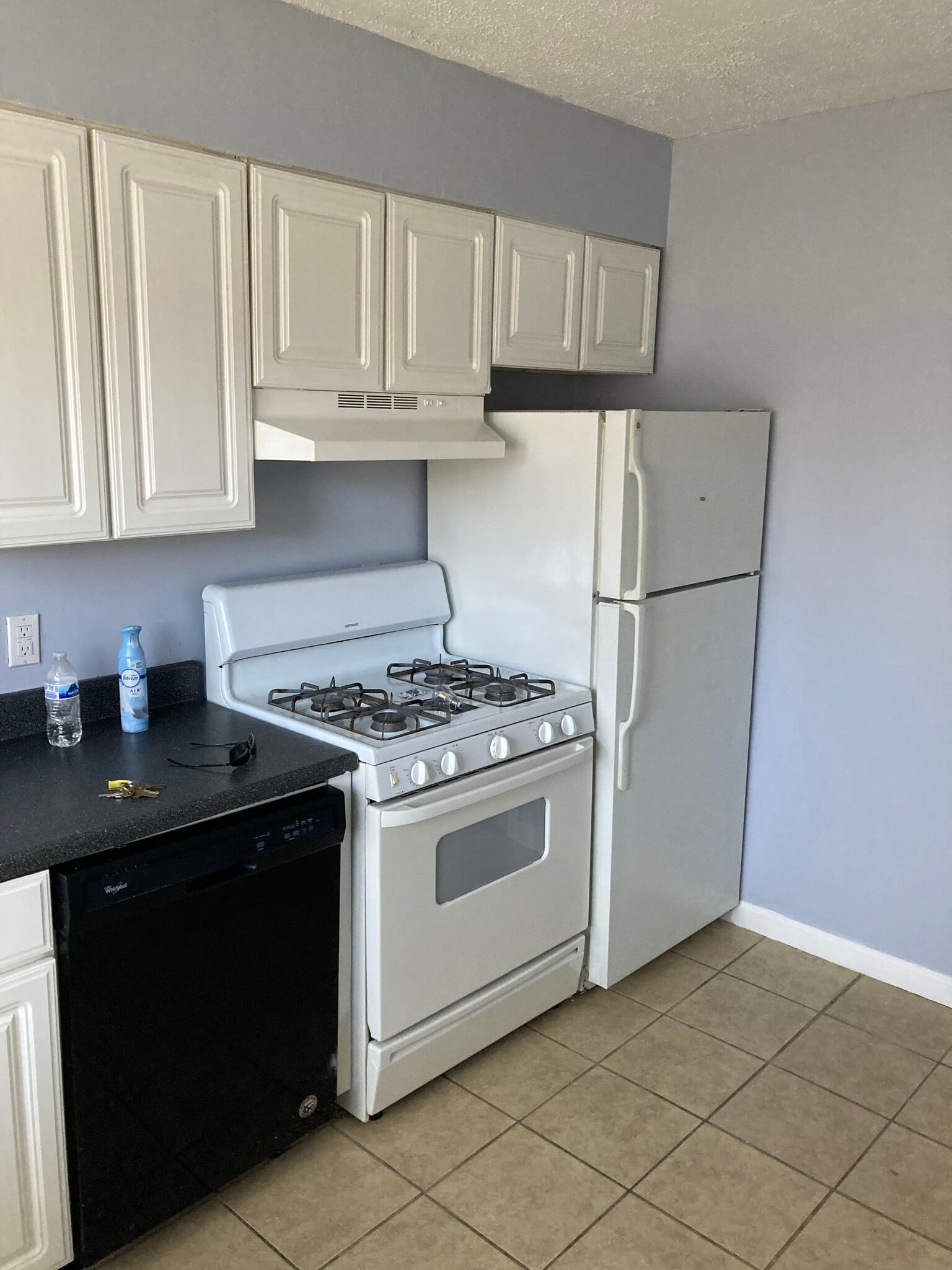 Building Photo - 321 Ridgedale Rd