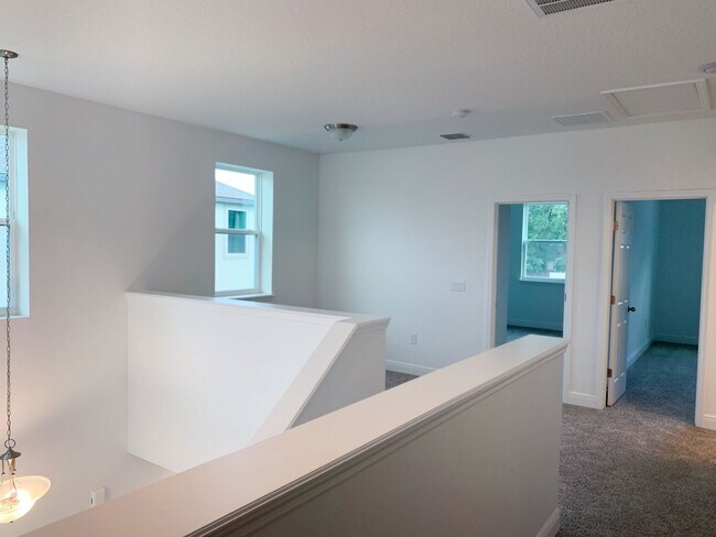 Building Photo - Luxury style townhome for rent in Winter Park