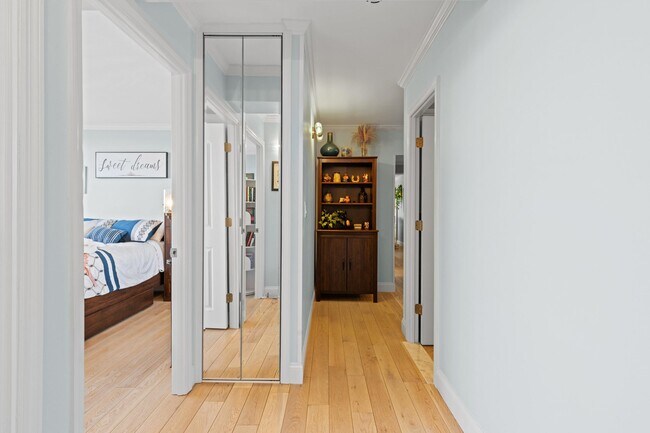 Building Photo - 9060 Palisade Ave