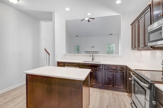 Building Photo - 111 E Berkshire Ct