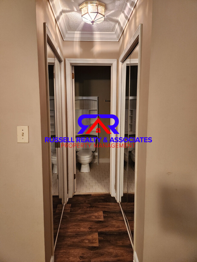 Building Photo - 3333 Chase Ln