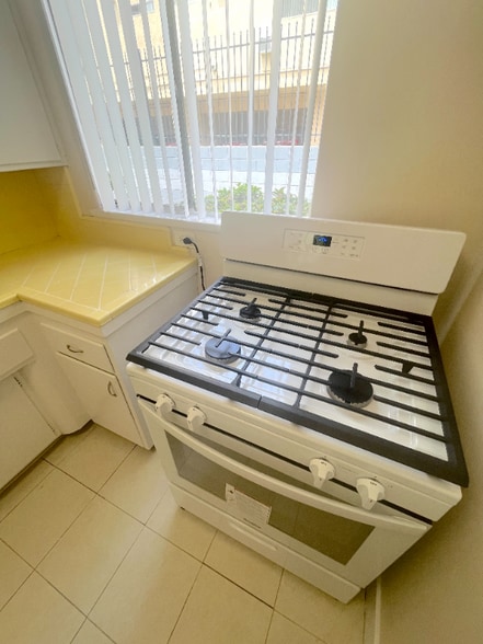 Building Photo - 170 S Chester Ave