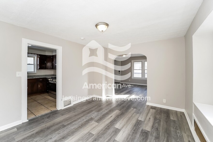 Building Photo - 400 Noble Ave