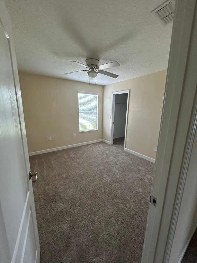 Building Photo - 15147 Driftwood Bend St