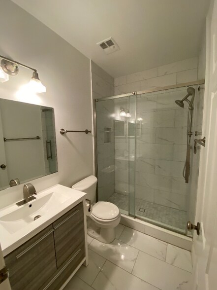 Building Photo - 1205 N St NW