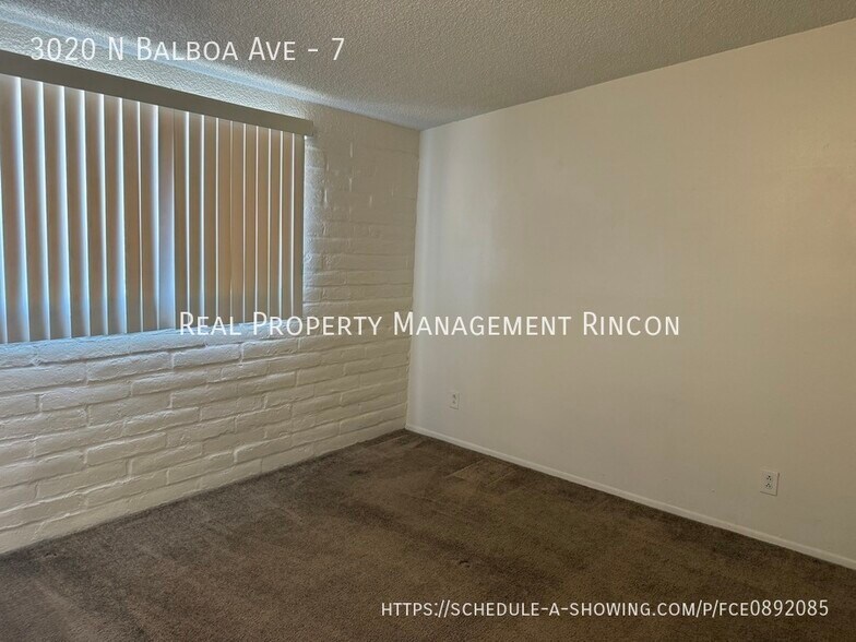 Building Photo - 3020 N Balboa Ave
