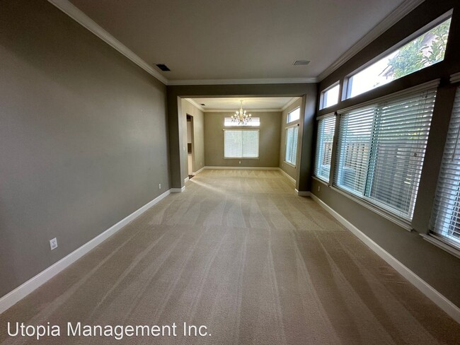 Building Photo - 4 br, 3 bath House - 25593 Crestfield Drive
