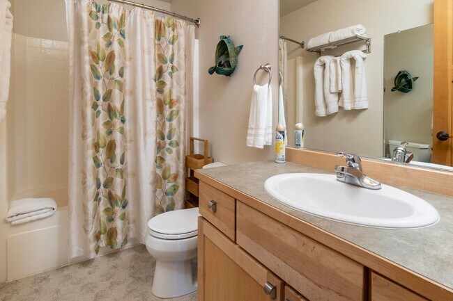 Building Photo - Beautiful Home in the Country with Views, ...