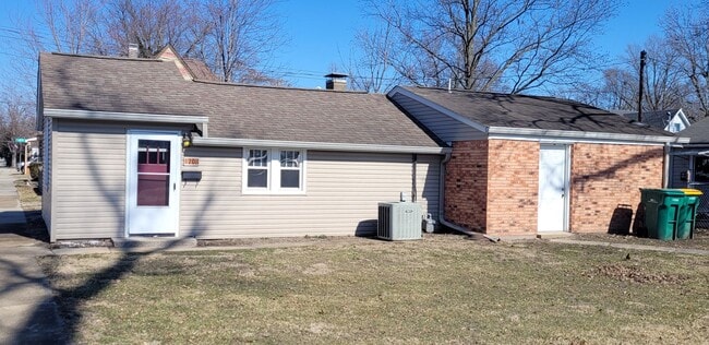 Primary Photo - 2 Bed 1 Bath