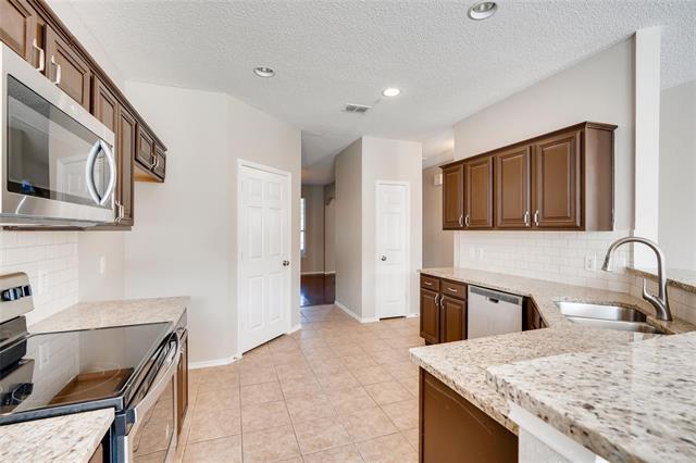 Building Photo - 4016 Juniper Ct