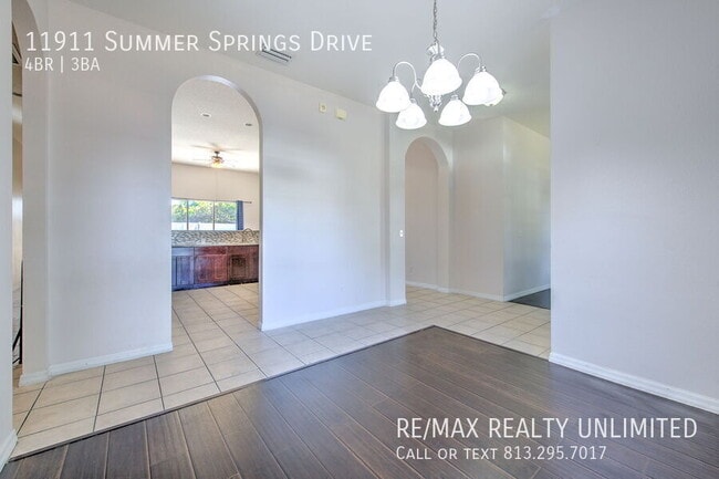 Building Photo - 11911 Summer Springs Dr