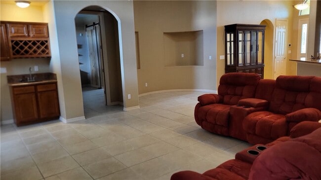 Building Photo - 6301 Vista Laguna Dr
