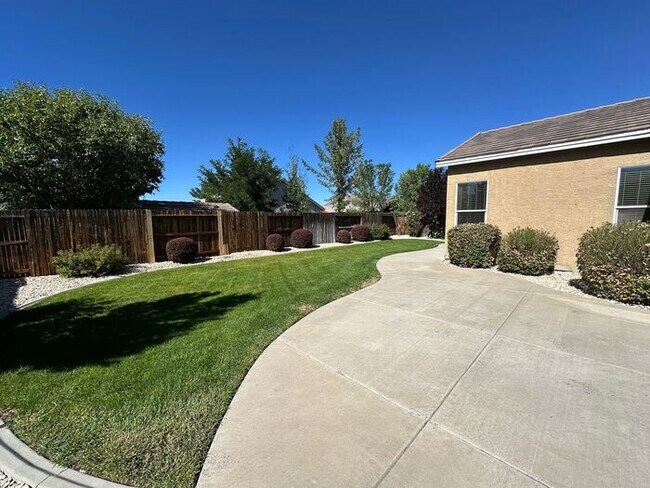 Building Photo - 1631 Caliterra Way