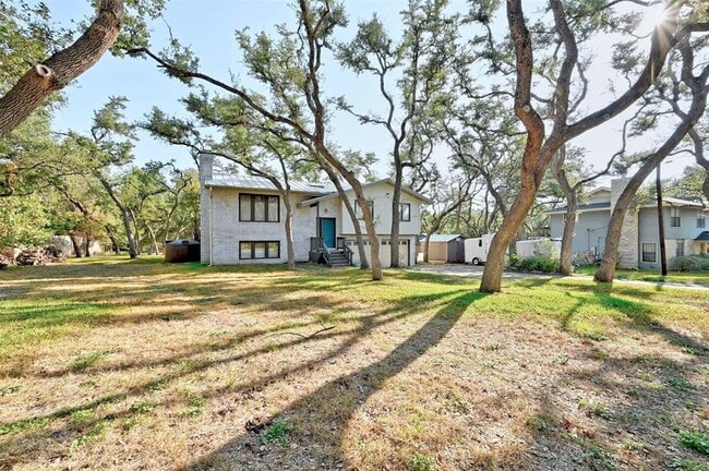 Building Photo - 10102 Murmuring Creek Dr