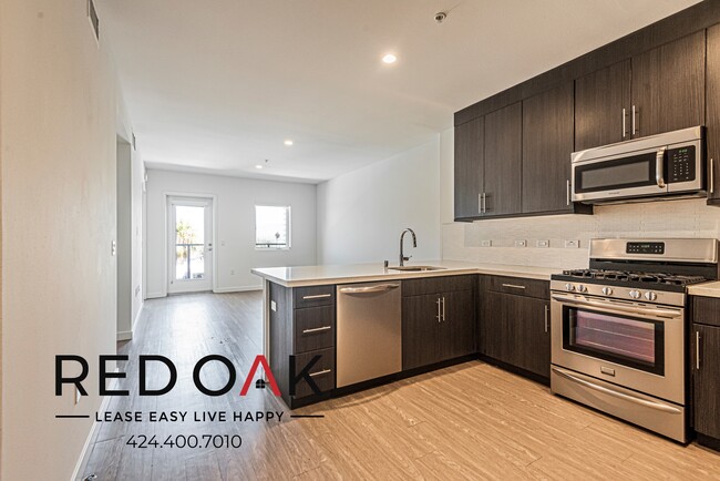 Building Photo - Gorgeous One Bedroom with Stainless Steel ...